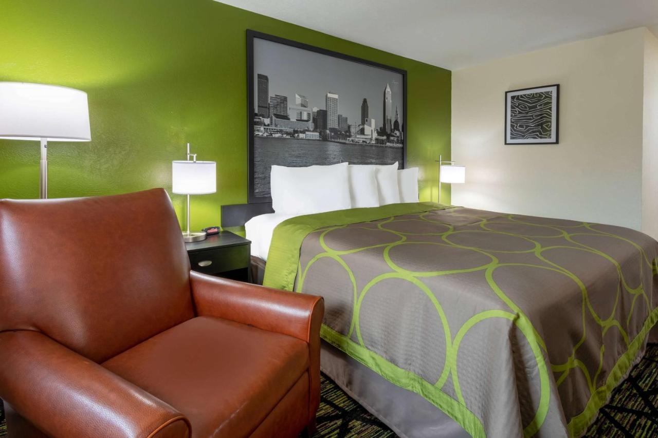 Super 8 By Wyndham Wooster Hotell Eksteriør bilde