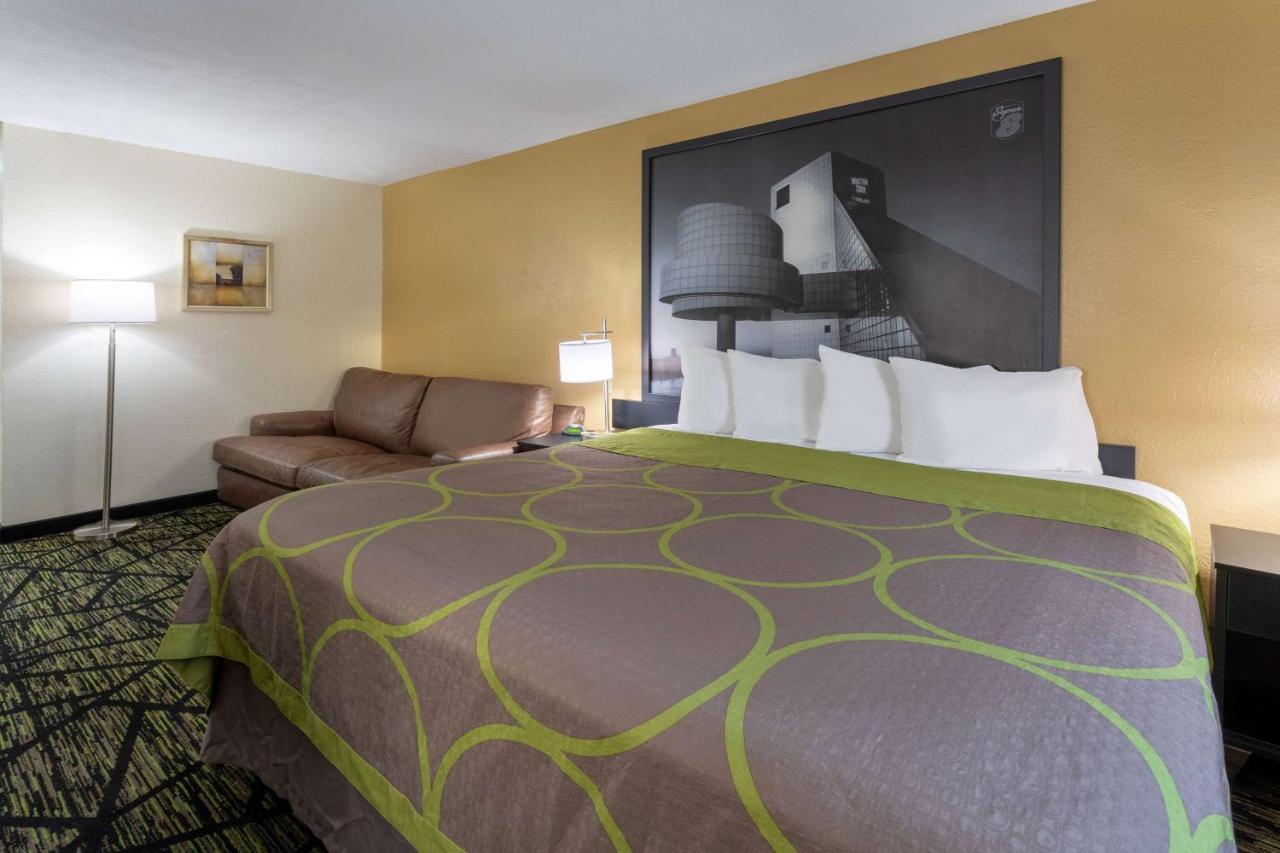 Super 8 By Wyndham Wooster Hotell Eksteriør bilde
