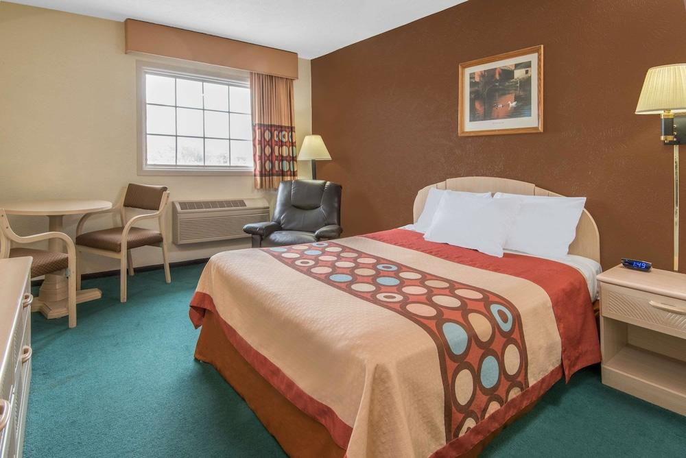 Super 8 By Wyndham Wooster Hotell Eksteriør bilde
