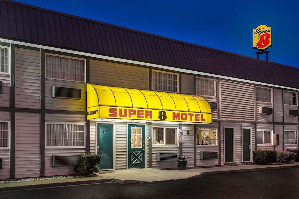Super 8 By Wyndham Wooster Hotell Eksteriør bilde